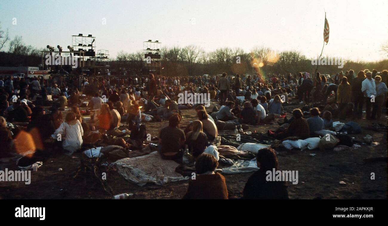 Wisconsin, USA. 25th Apr, 1970. Young fans attend the Sound