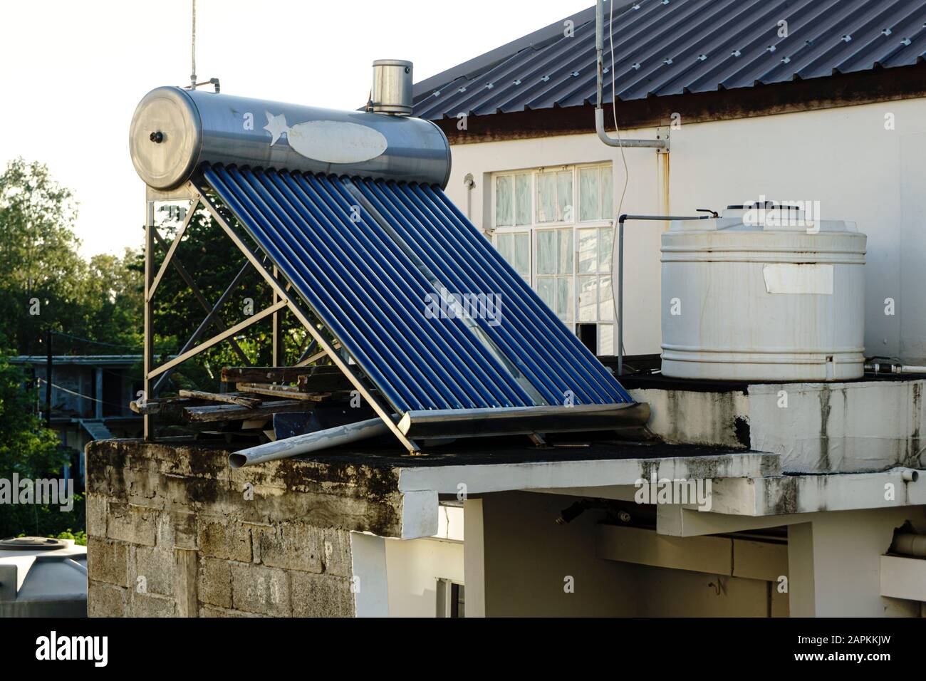 Solar water tank hires stock photography and images Alamy