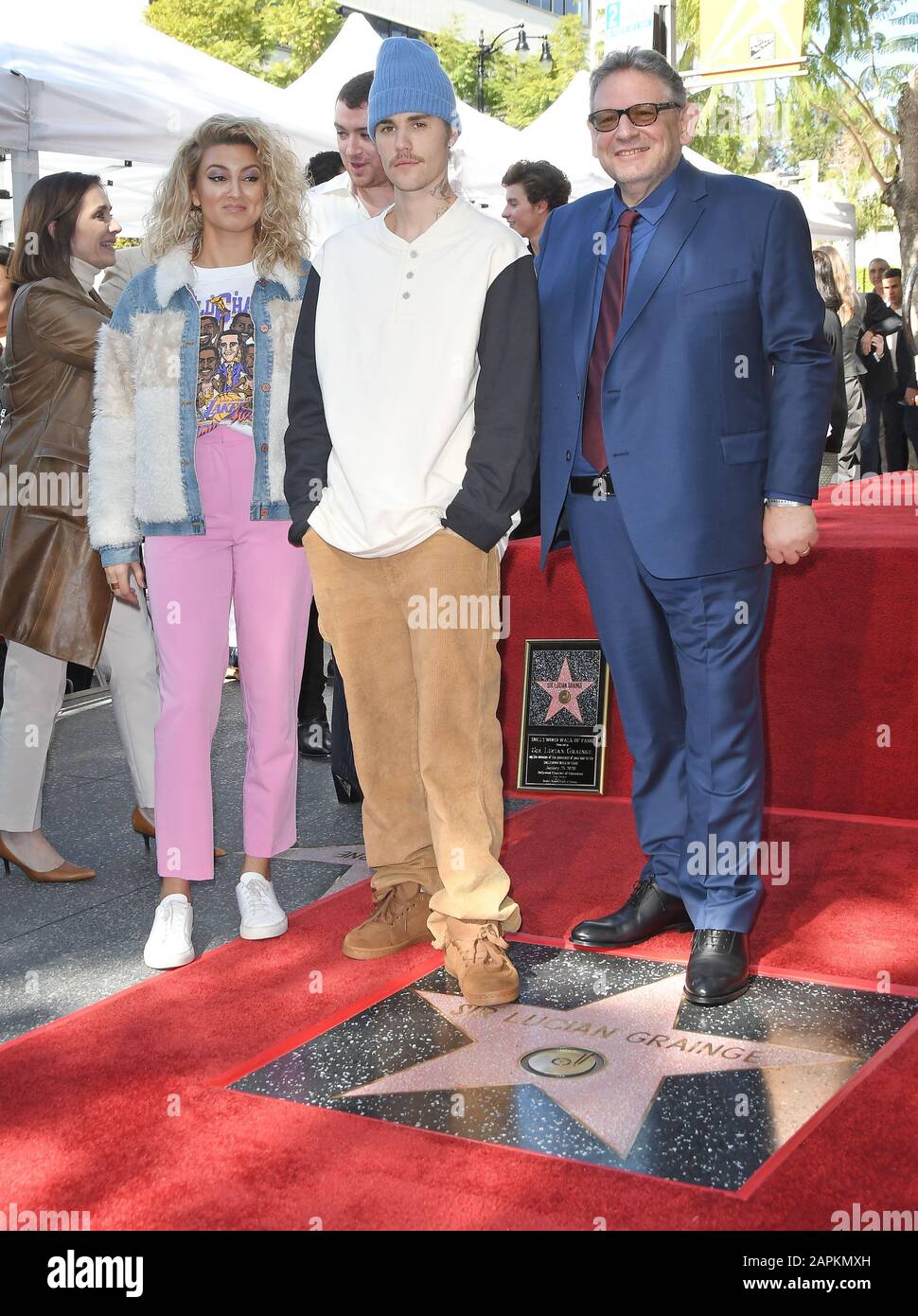 Los Angeles, USA. 23rd Jan, 2020. (L-R) Tori Kelly, Justin Bieber and Sir  Lucian Grainge at the Sir Lucian Grainge Star On The Hollywood Walk Of Fame  Ceremony held in front of