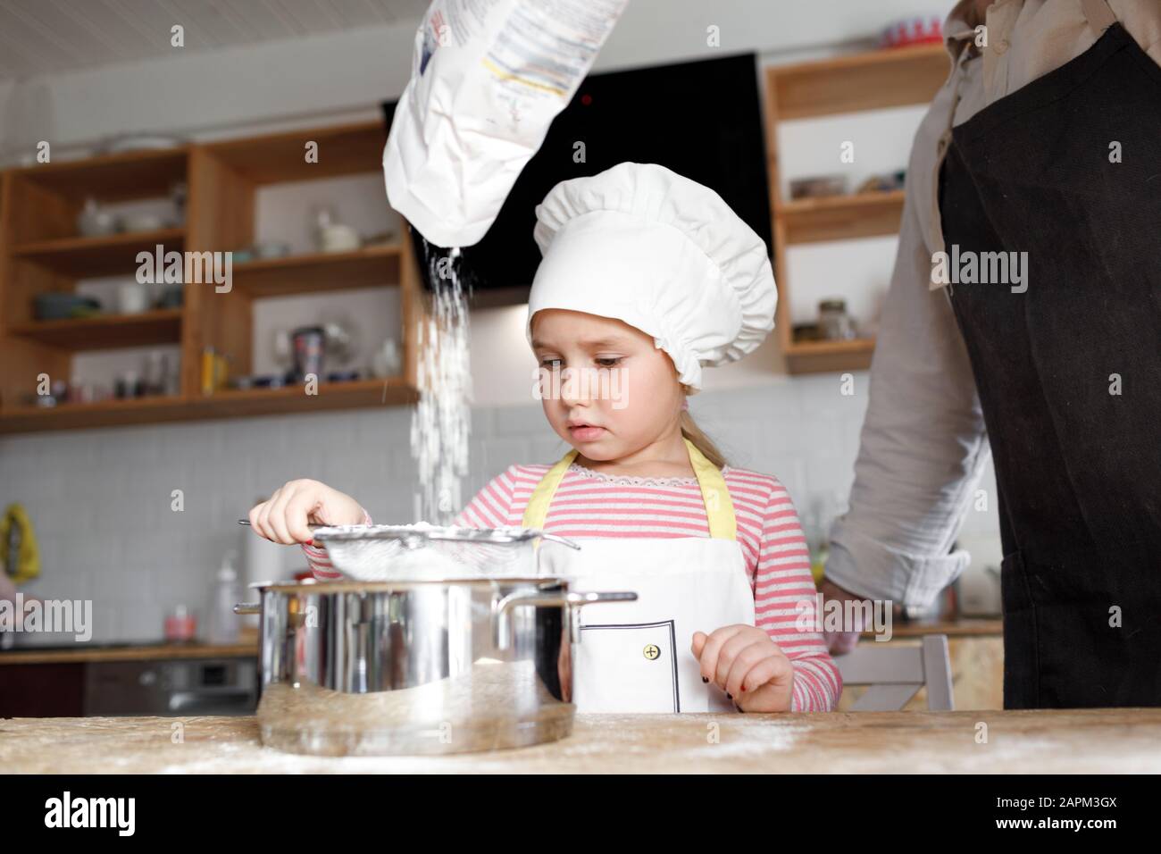 daddy and daughter cooking aprons