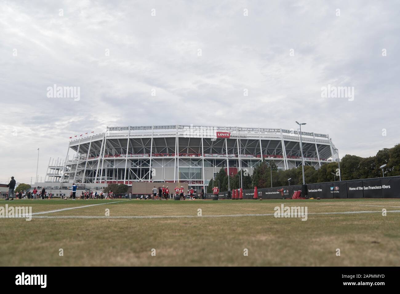 Santa Clara, California, USA. 23rd Jan, 2020. General view of Levi's Stadium  from the San Francisco 49ers practice field during a session in preparation  for the Super Bowl LIV at the SAP
