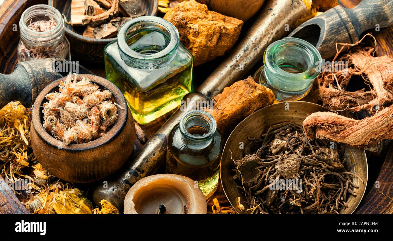 Set medicinal herbs bottle hi-res stock photography and images - Alamy