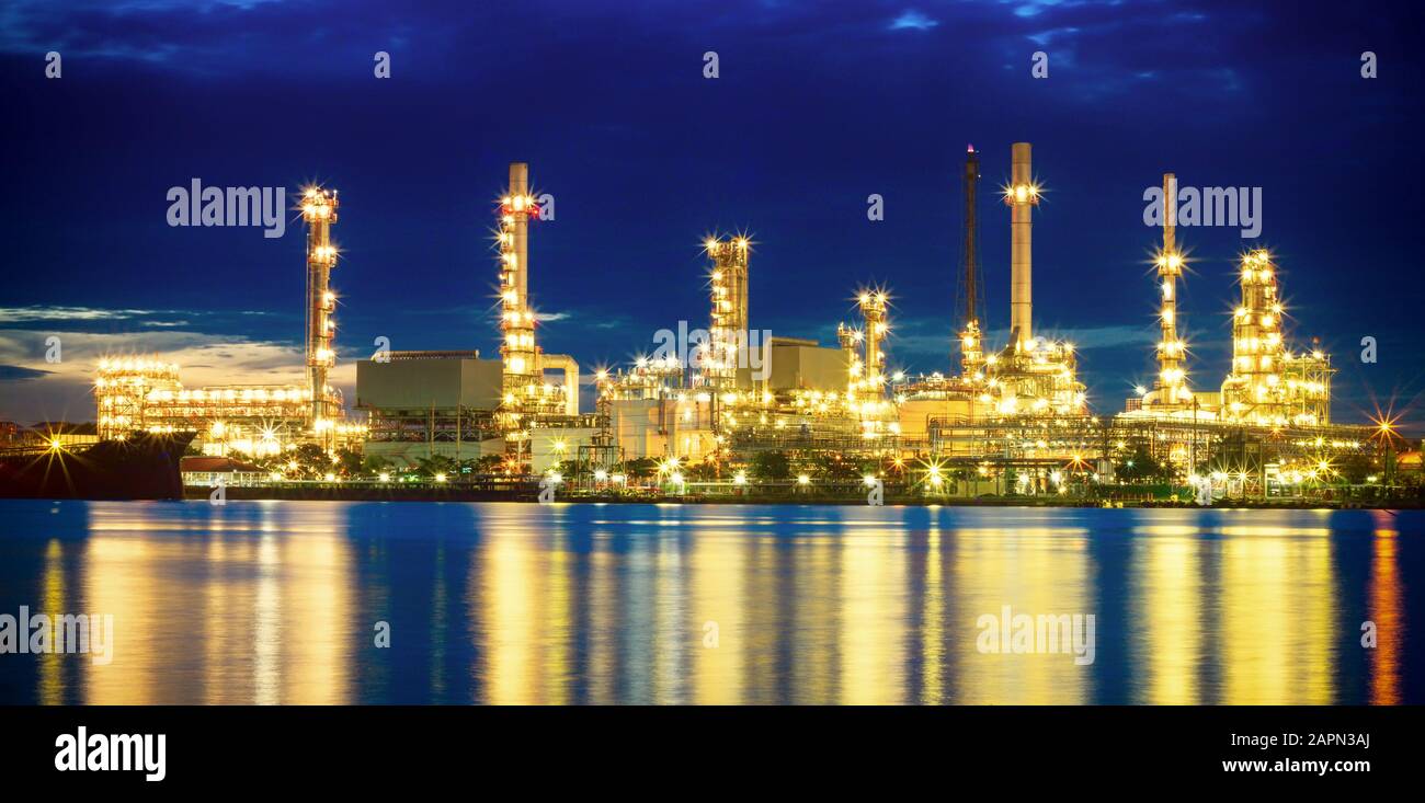 Oil refinery plant at twilight with sky background Stock Photo - Alamy