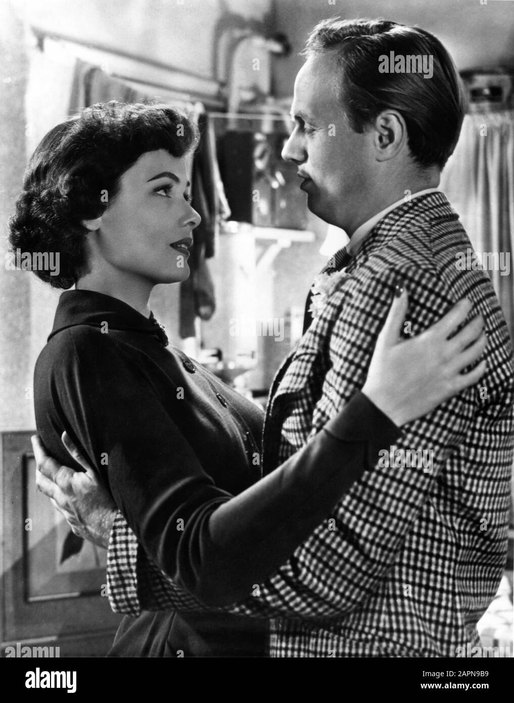 Gene Tierney And Richard Widmark In Night And The City 1950 Director Jules Dassin Novel Gerald Kersh Twentieth Century Fox Stock Photo Alamy