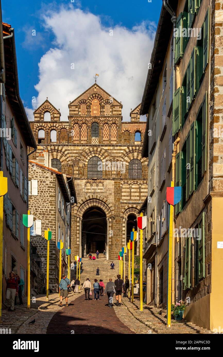 Facade, Cathedral of Annunciation, starting-point of Via Podiensis, pilgrim path to Santiago de Compostela, Le Puy en Velay Stock Photo