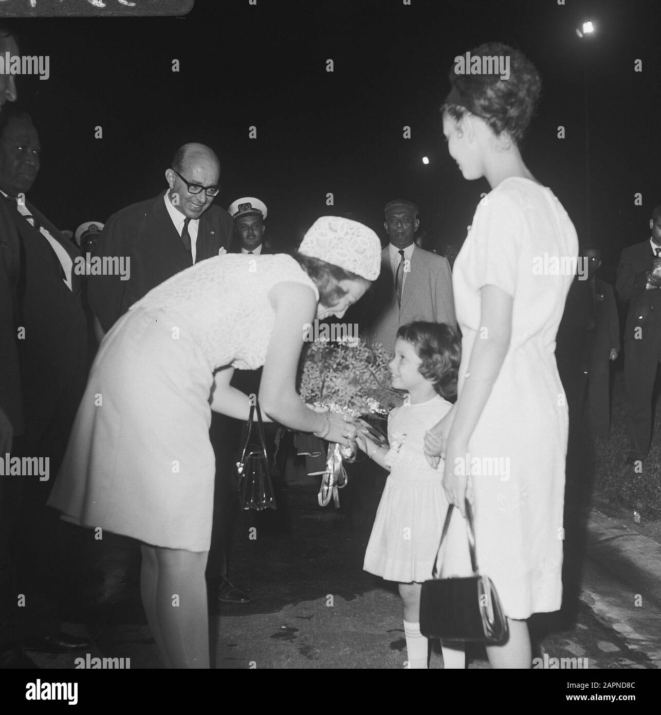 Princess Beatrix and Claus in Suriname, at Zanderij airport Princess Beatrix was offered flowers Date: July 4, 1966 Keywords: FLOWERS, offers, princesses, airports Personal name: Beatrix, princess, Claus, prince, Zanderij Stock Photo