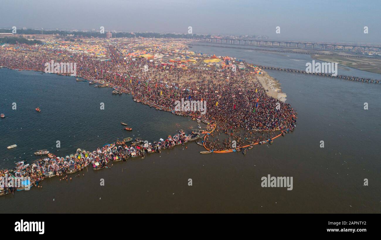 Allahabad, India. 24th Jan, 2020. Allahabad: An aerial view of Sangam ...