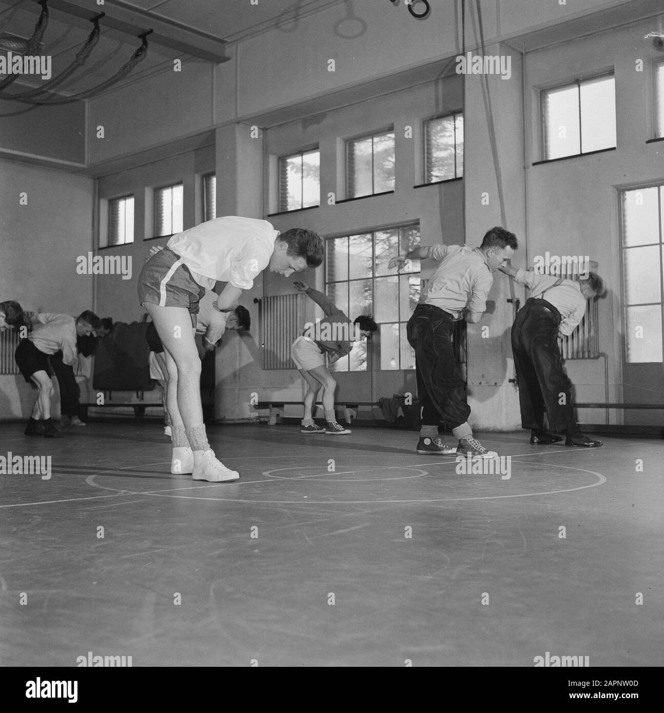gym rooms, interior, men, gym classes Date undated Keywords gym classes, gym rooms, interior