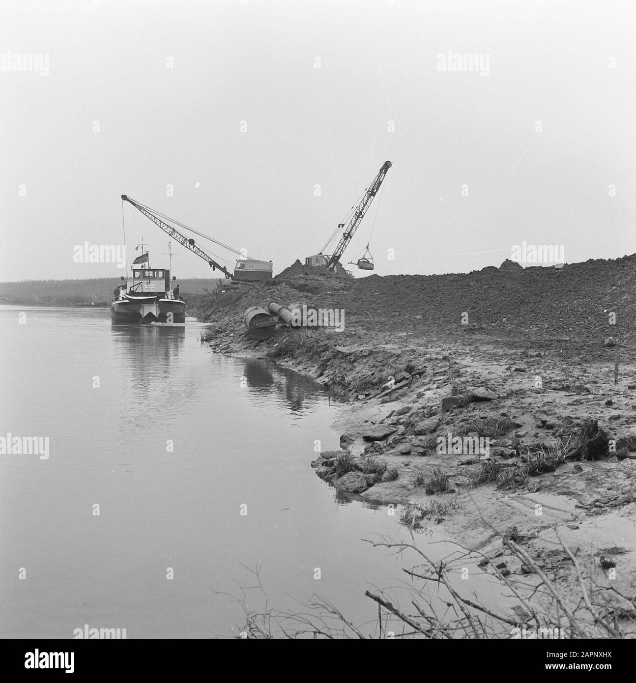 works, boats, draglines Date undated Location Biesbosch Keywords boats, draglines, work Stock