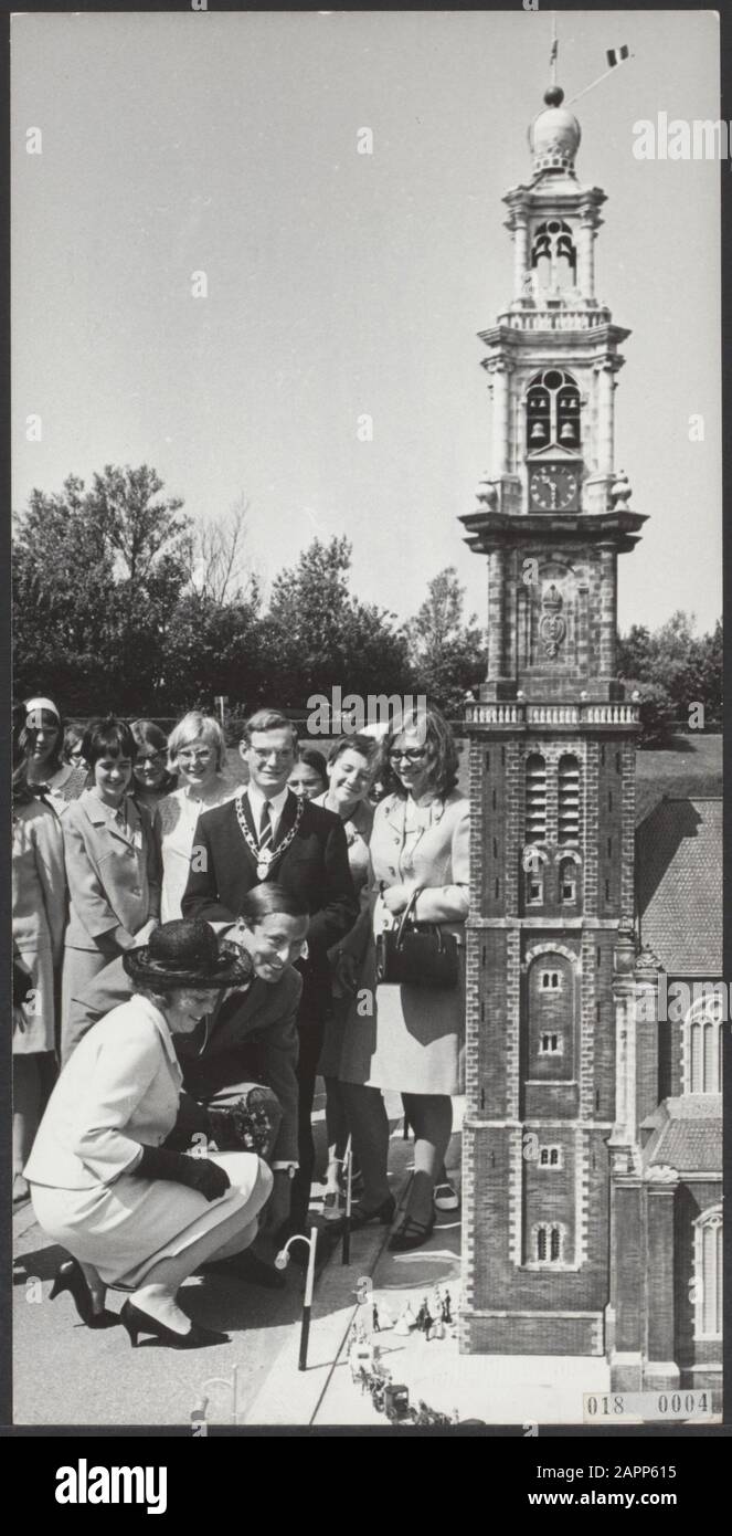Series 018-0004 t/m 0180005 Beatrix and Claus visit Madurodam. Date: 3 July 1967 Location: The Hague, Zuid-Holland Keywords: visits, churches, royal house, princesses, princesses, scale models Personal name: Beatrix, princess, Claus, prince, Spanish, U. Institution name: Westerkerk Stock Photo