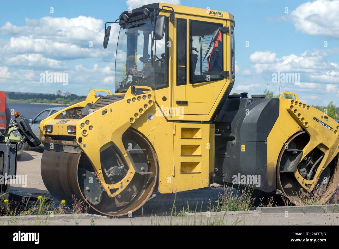 Road equipment for the repair and modernization of asphalt roads