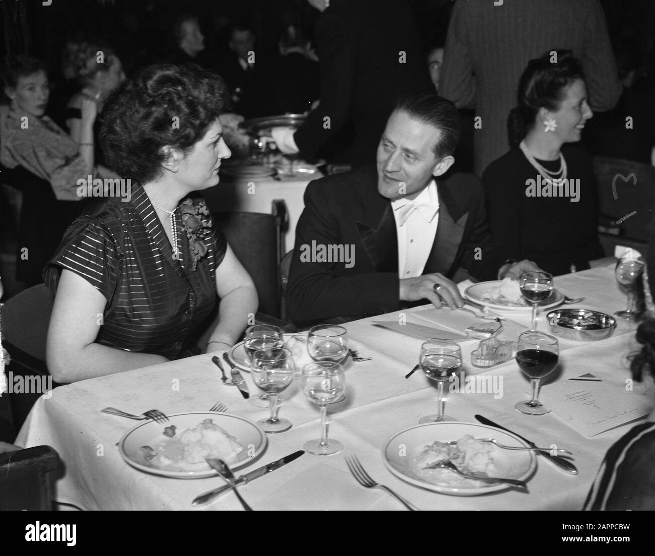 Huling players Not In vain @ Date: December 24, 1948 Keywords: PLAYERS, honours Stock Photo