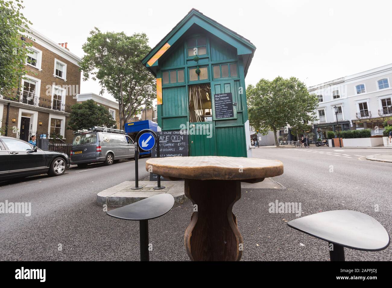 A Notting Hill Gate taxi shelter where cabbies can stop for a coffee