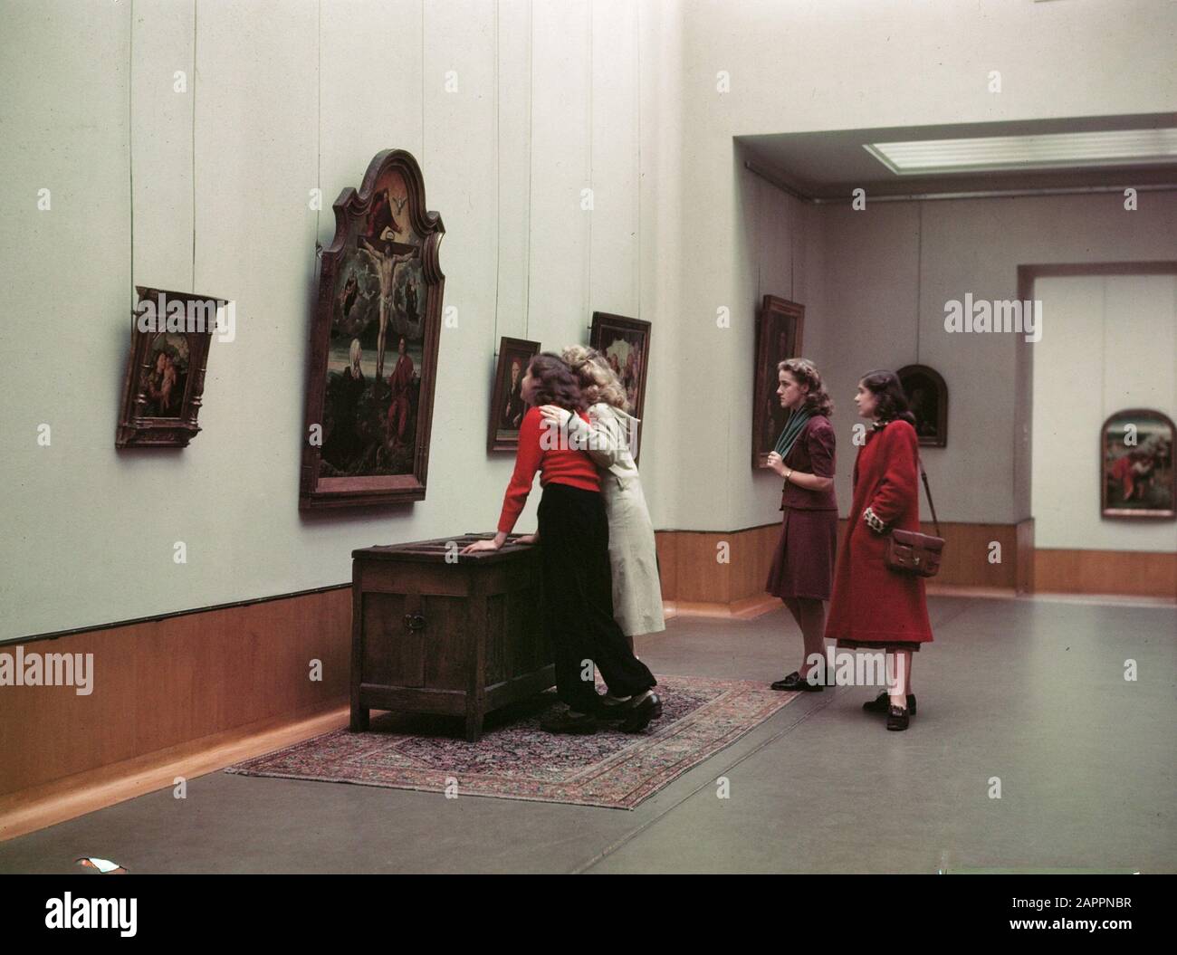 Paintings of women hi-res stock photography and images - Alamy