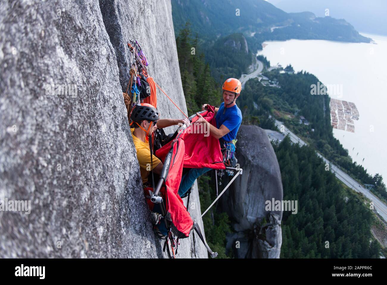 Big wall climbing gear hires stock photography and images Alamy