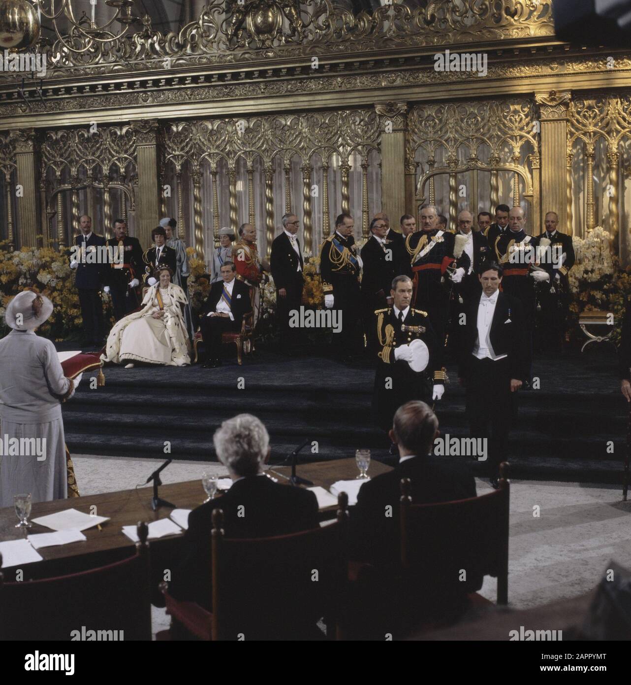 Throne change 30 April: inauguration in New Church; Princess Beatrix ...