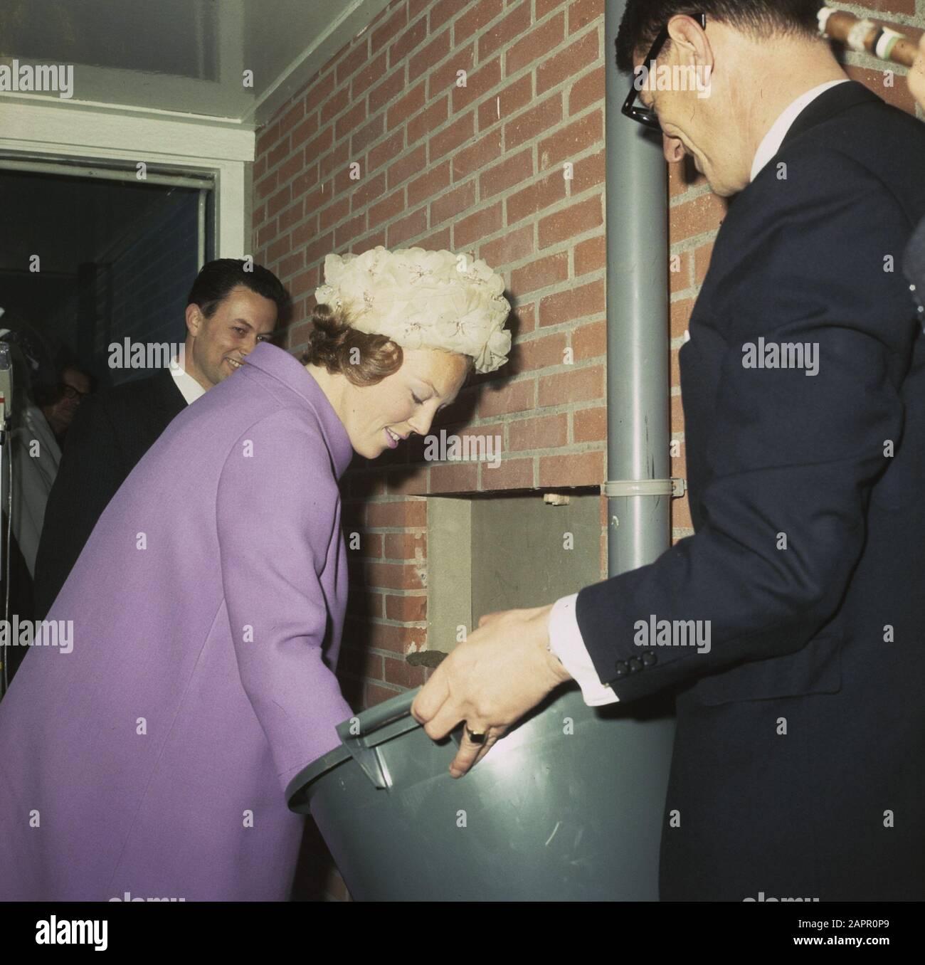 Her Royal Highness Princess Beatrix in Roden (Drenthe) opens holiday centre for disabled youth, Prince Willem Alexander farm Date: 8 May 1968 Location: Drenthe, Roden Keywords: openings Personal name: Beatrix, princess Stock Photo