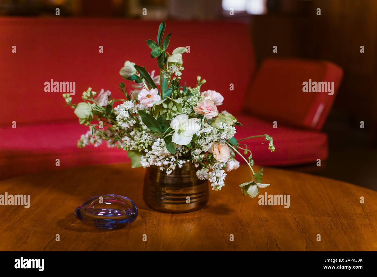 Small Bouquet Of Flowers On A Retro Vintage Wooden Table Stock Photo Alamy
