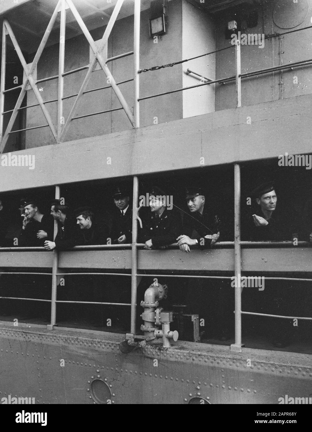 Shipping warship Date 1945 Keywords navy, military vessels Stock