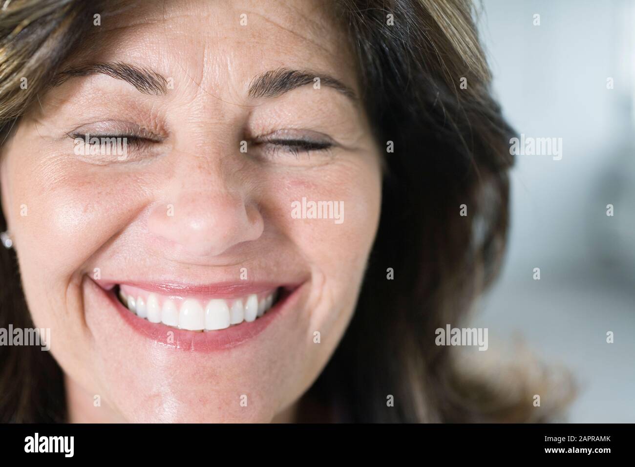 Close up pretty smiling happy hi-res stock photography and images - Alamy