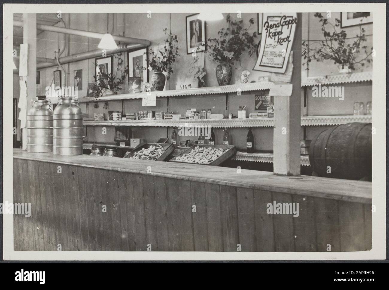 War Miscellaneous Canteen and recreation rooms in the Dutch army camp