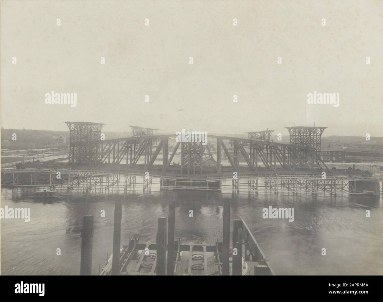 Swing bridge over the North Sea Canal in Velsen. Transient length 55 M