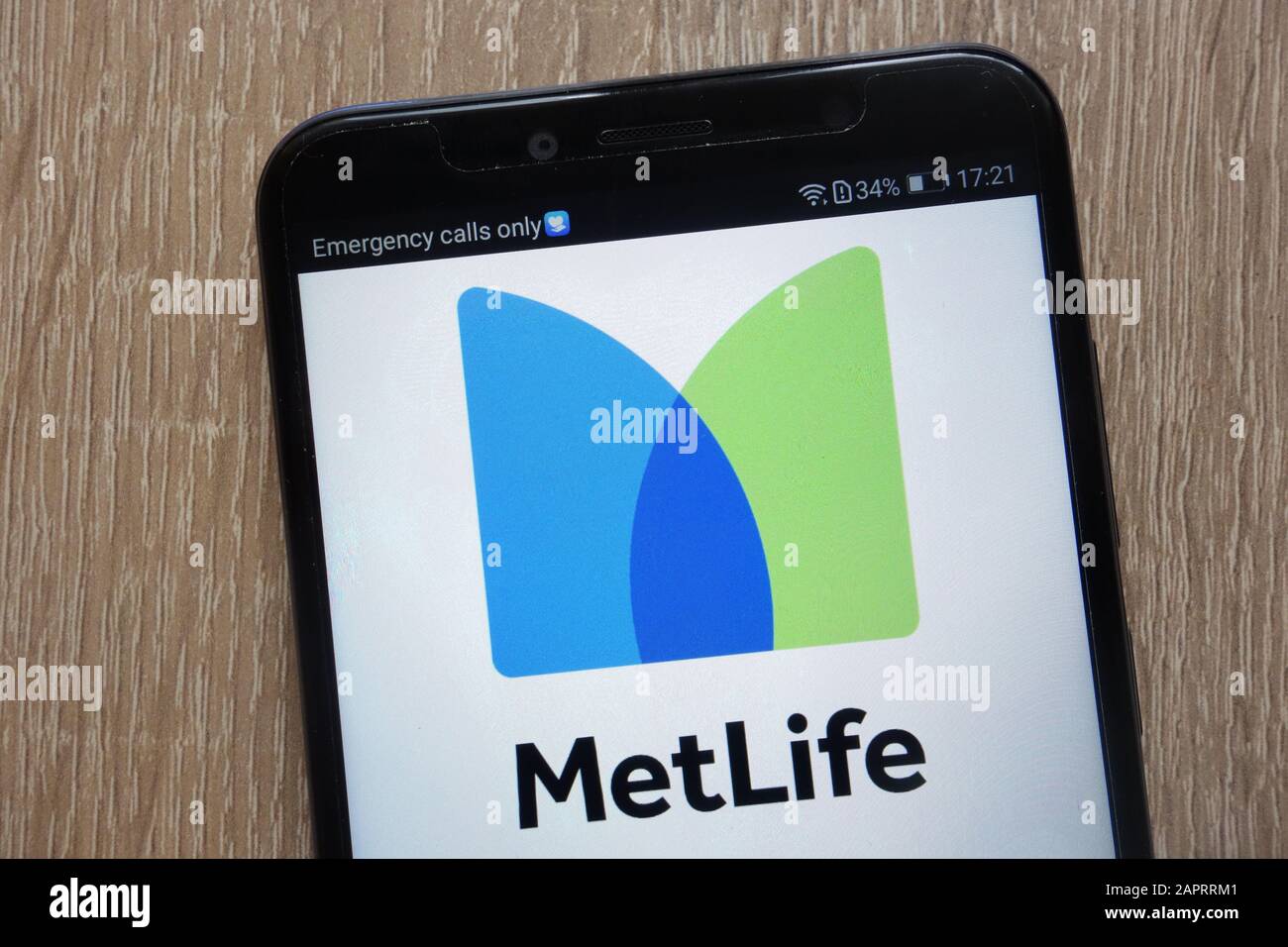 MetLife logo displayed on a modern smartphone Stock Photo