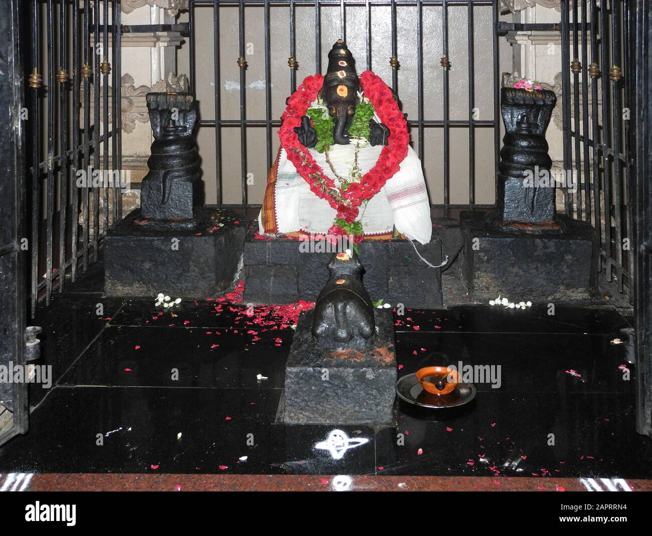 Statue of Ganesha in hindu temple, India, Tamil nadu Stock Photo Alamy