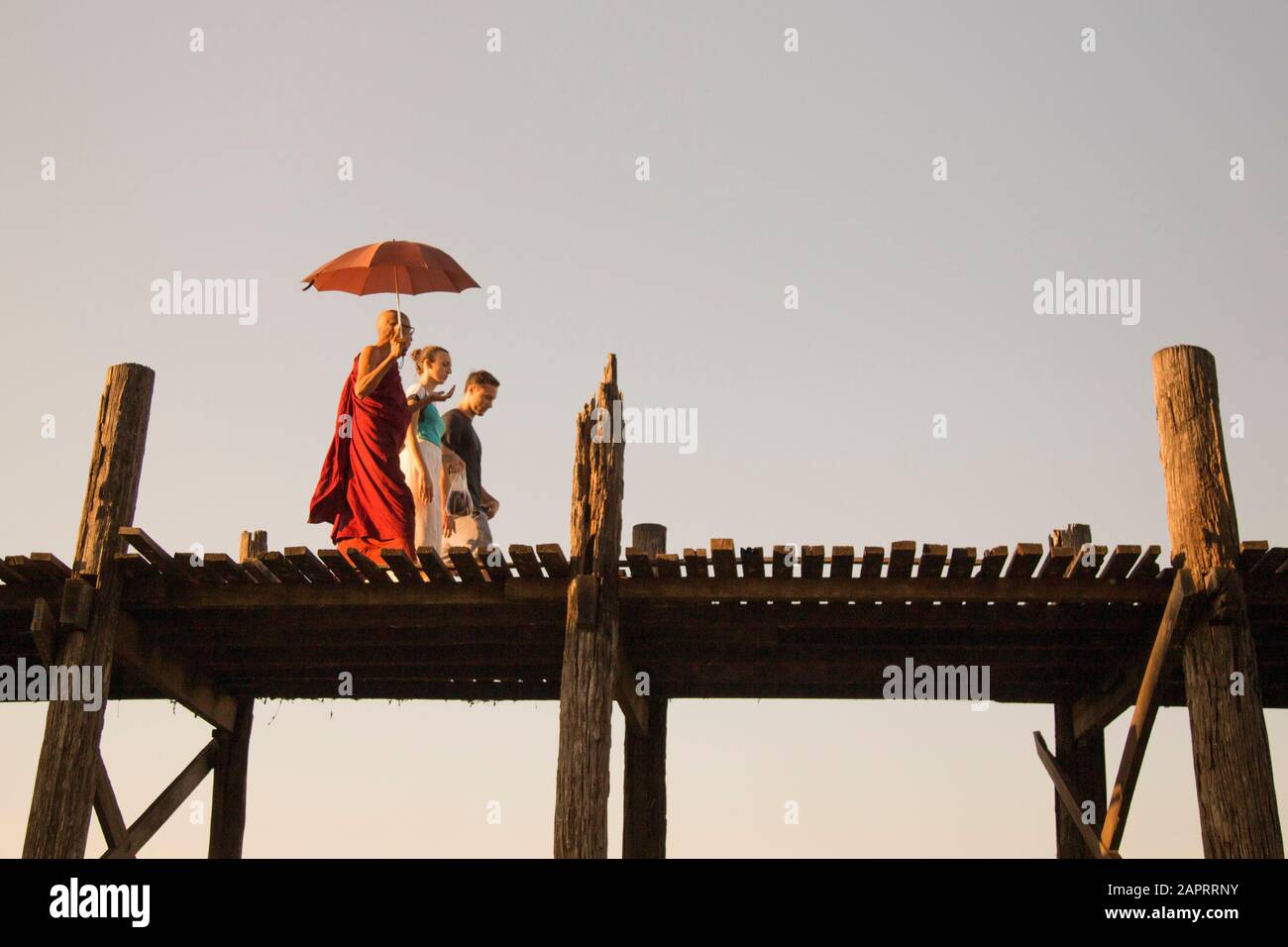 Buddhist monk u bein sunset hi-res stock photography and images - Alamy