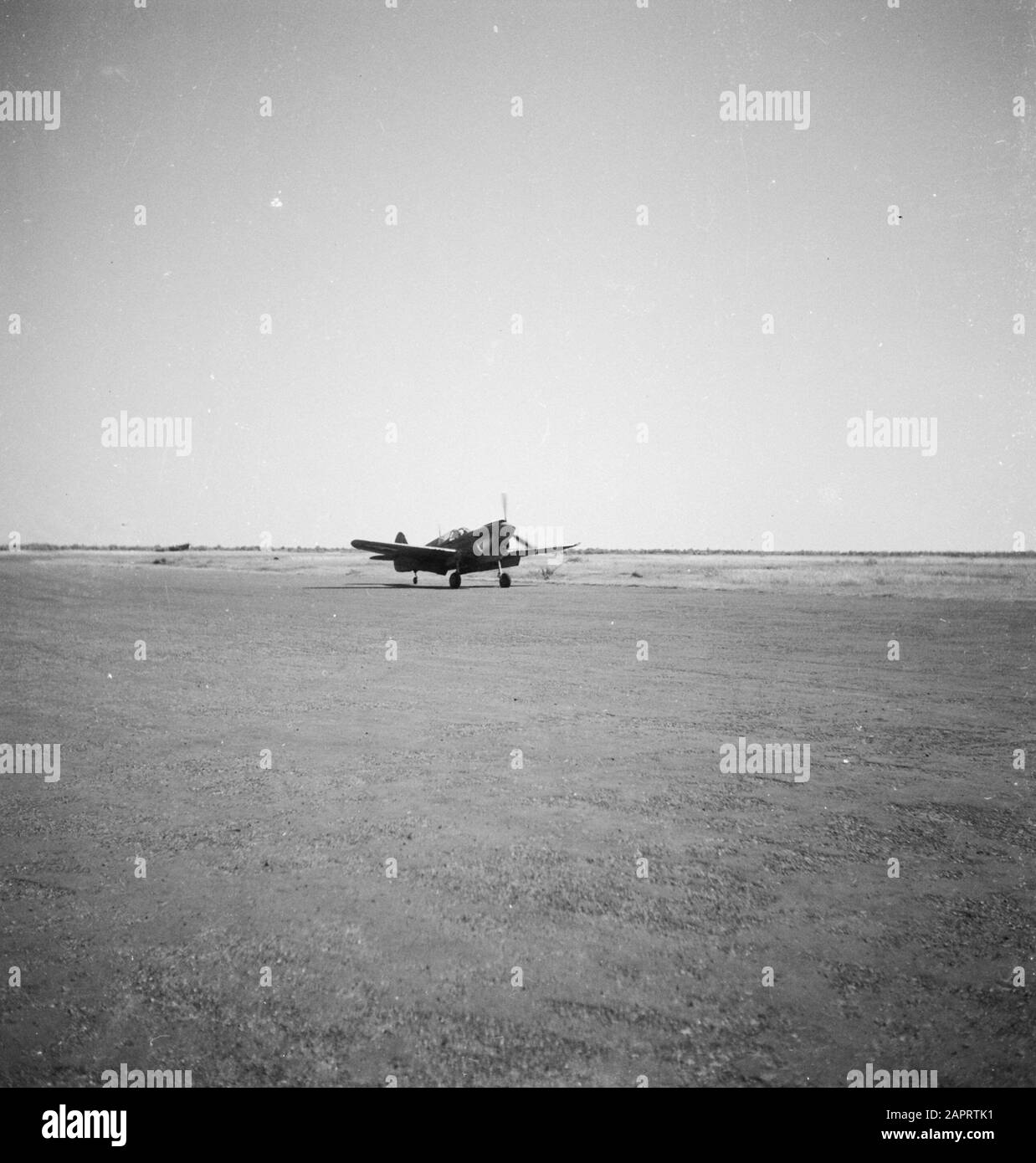 Curtiss p 40n kittyhawk hi-res stock photography and images - Alamy