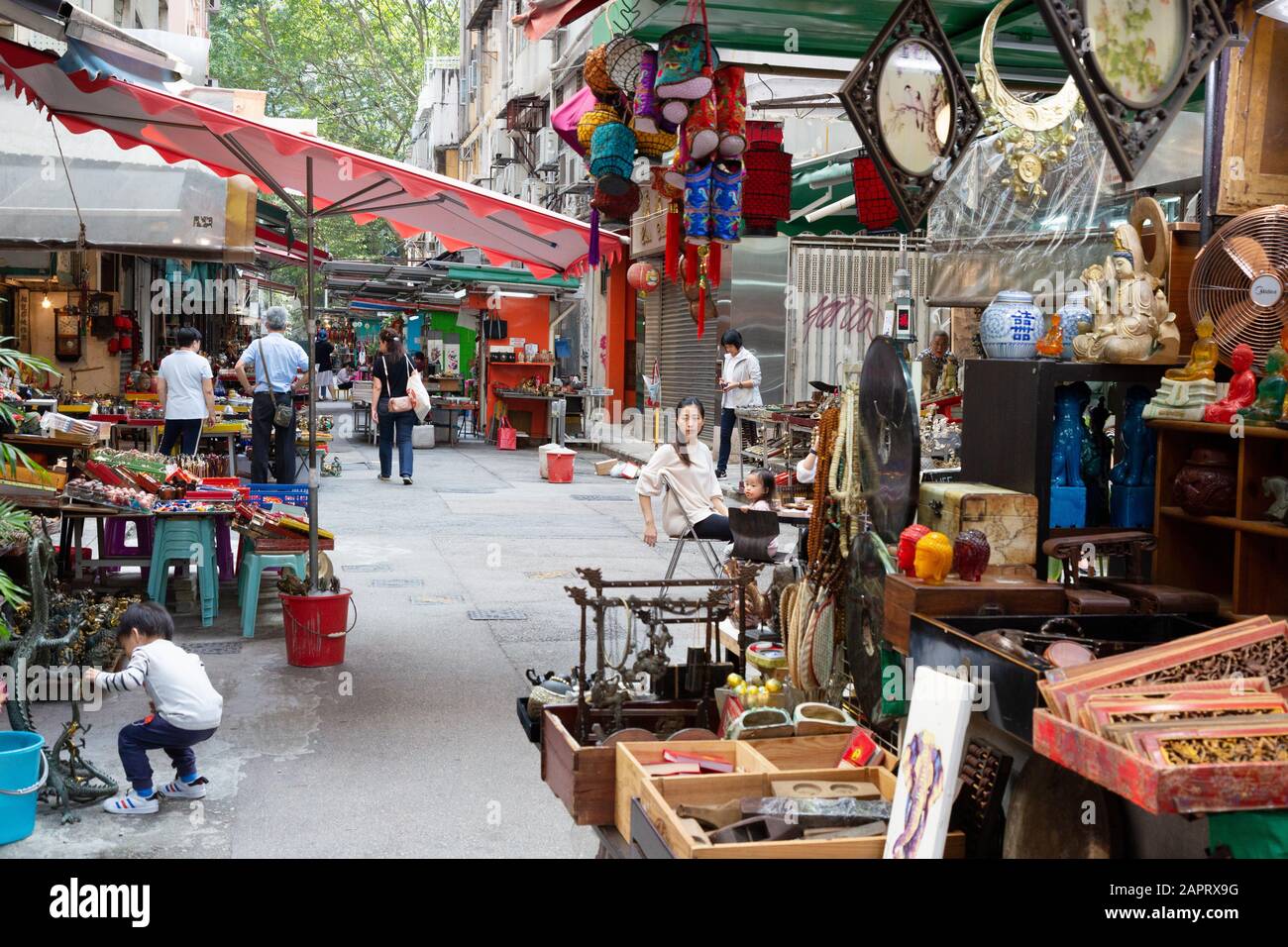 Hong Kong lifestyle; antique stalls in Lascar Row, Hong Kong Island, Hong Kong Asia Stock Photo