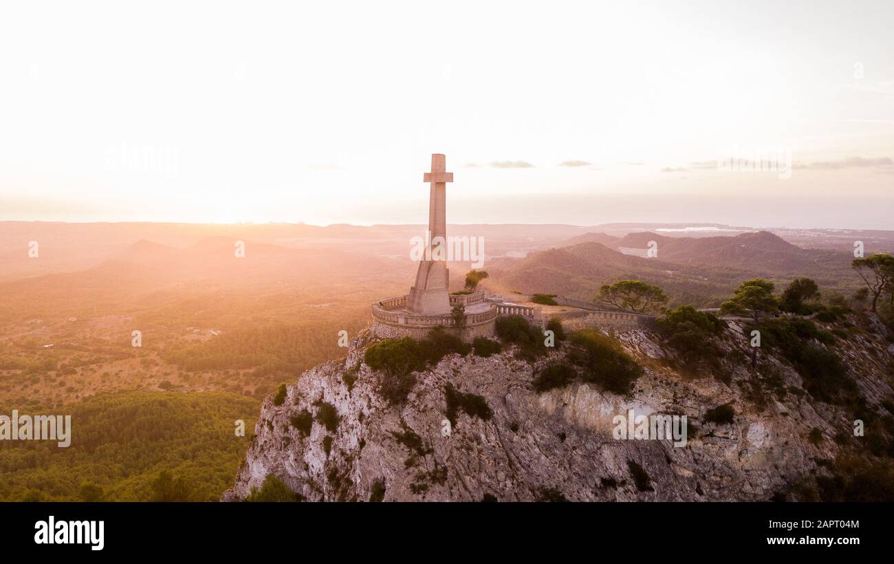 Majorca Ratter Cross Sant Salvador big stone Cross in Majorca (Balearic Islands - Spain ...