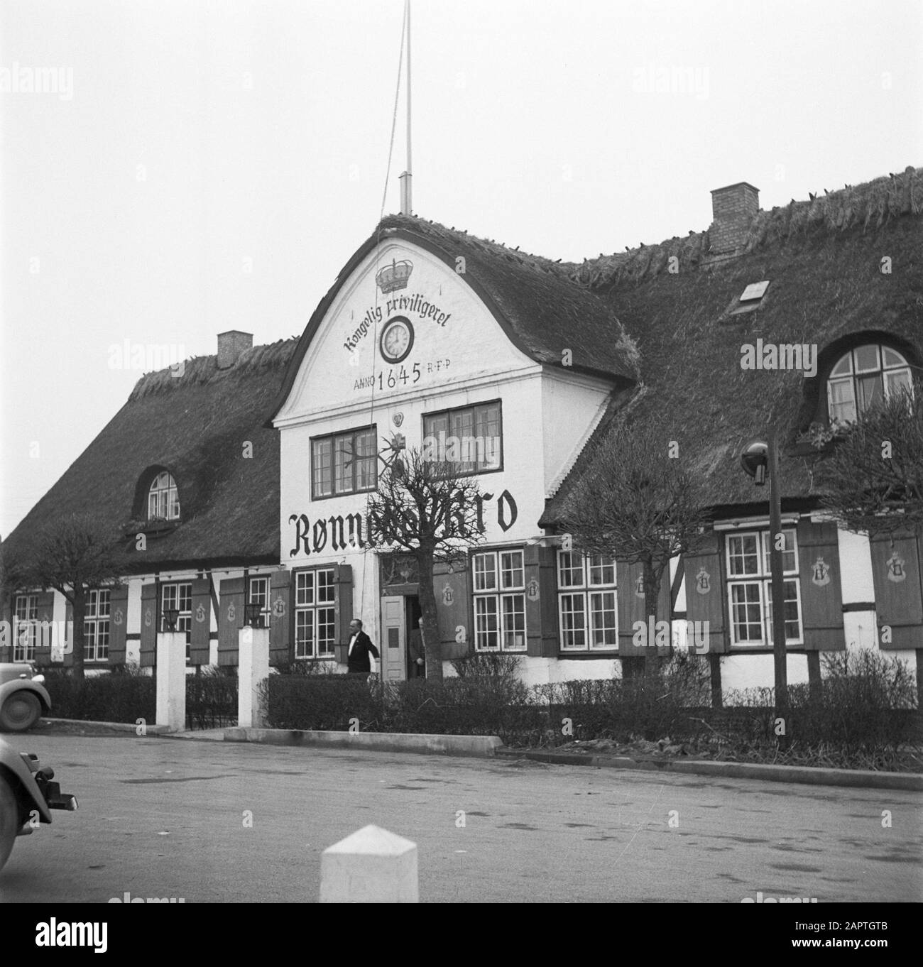 Visit to Copenhagen Hostel Rønnede Kro in Rønnede on Zealand, built in ...