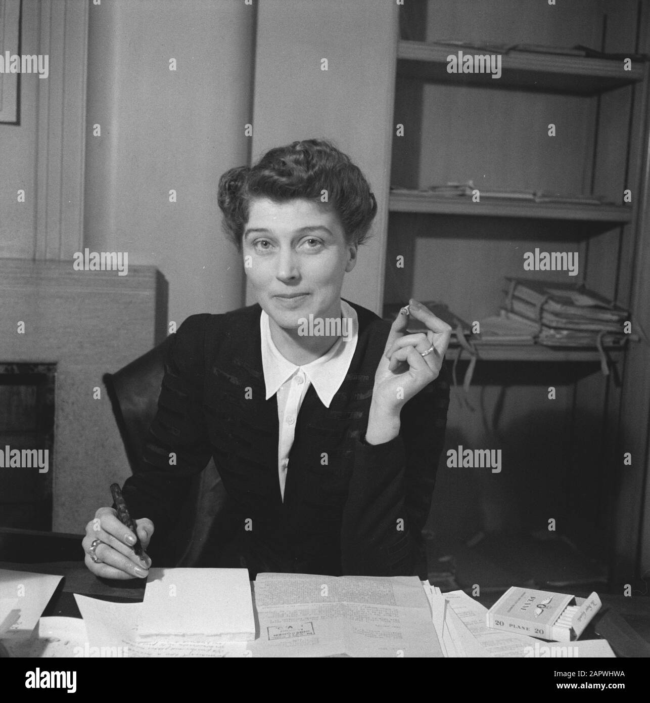 War time 1940s great britain hi-res stock photography and images - Alamy