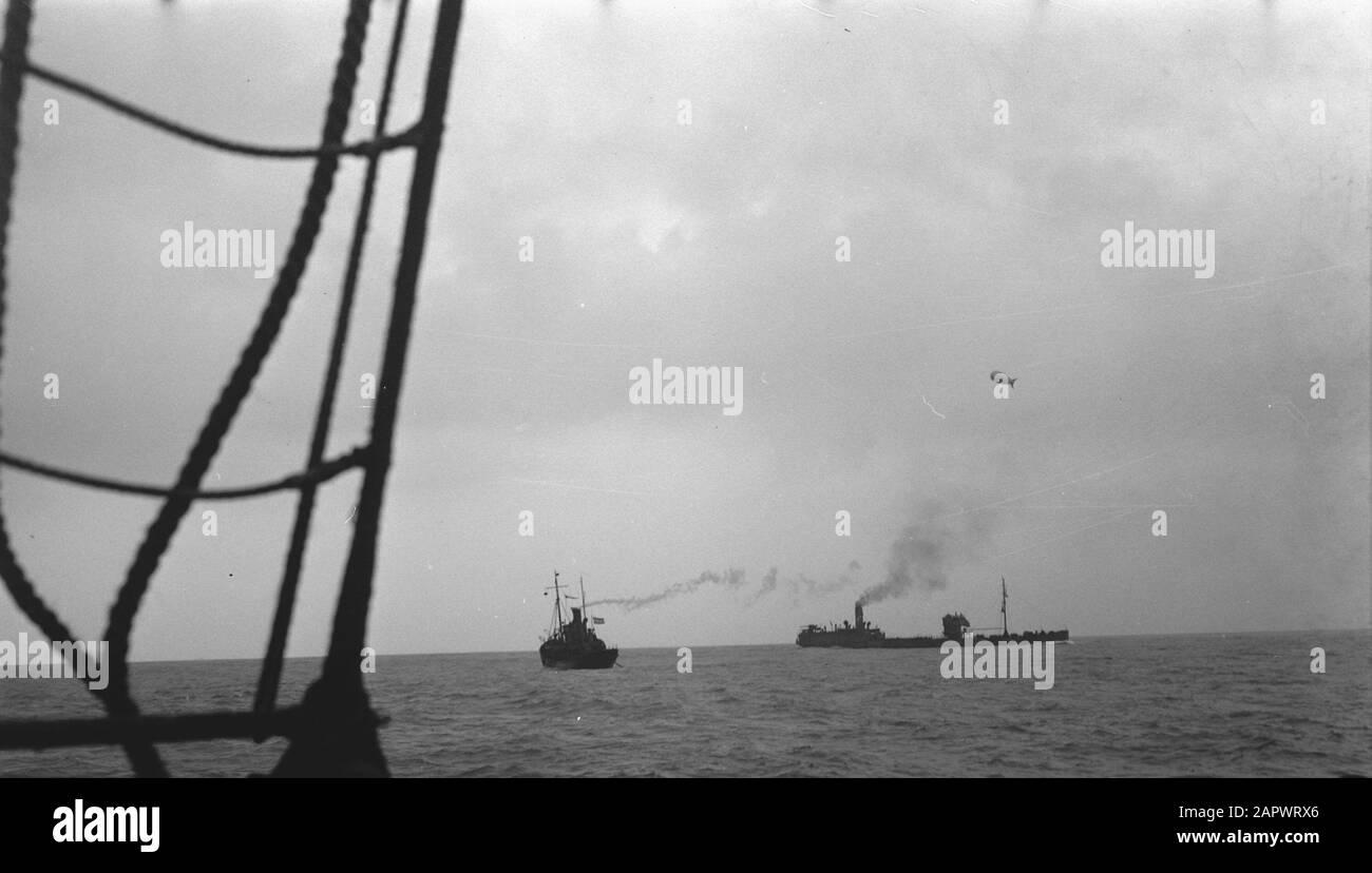 Dutch minessweepers Dutch minesweepers. Above a minesweeper an air