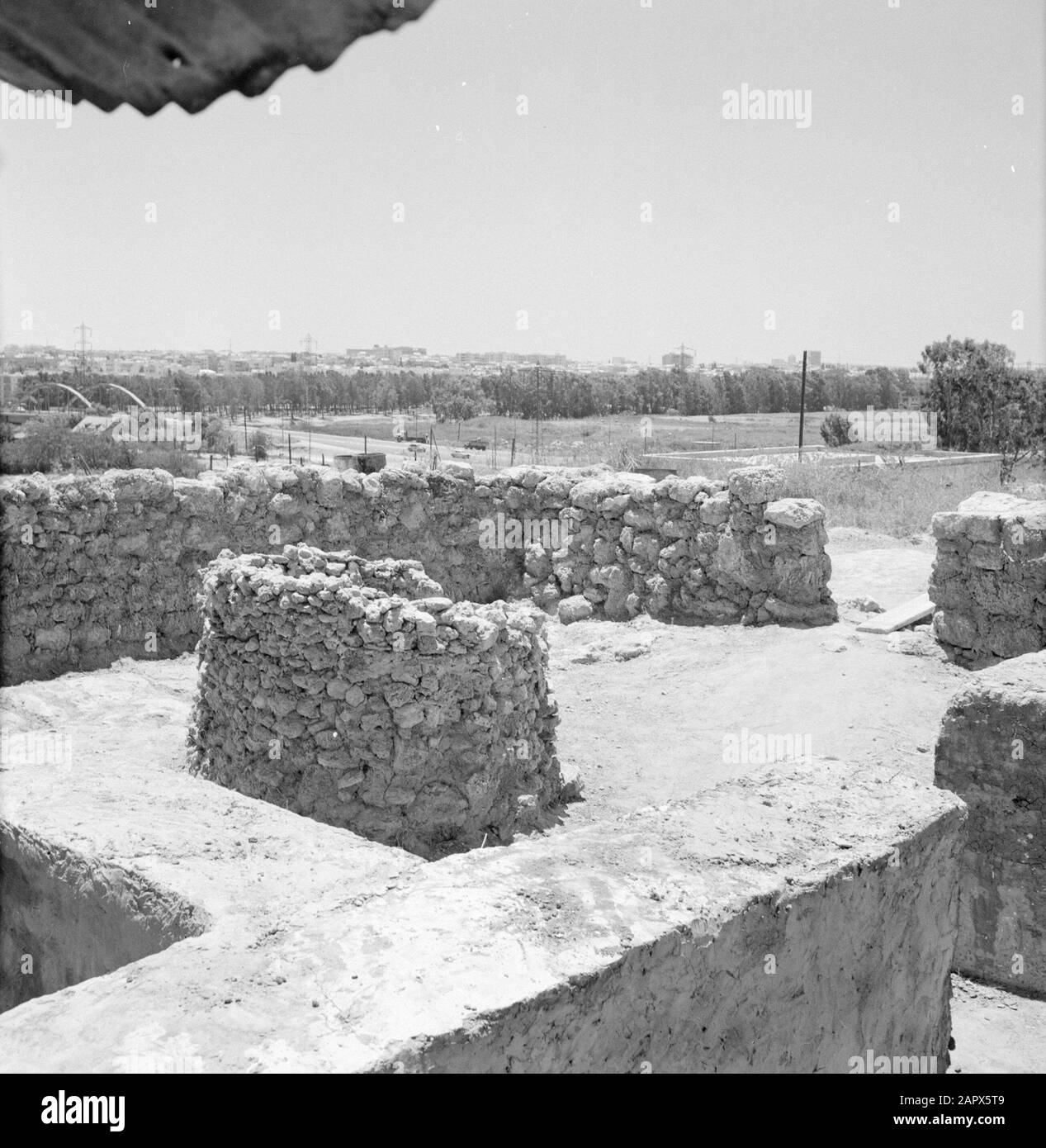 Israel - Quasileh  Quasileh. Archaeological remains on the Napoleon Hill Date: 1 January 1963 Location: Israel, Quasileh Keywords: archeology, hills, landscapes, walls, excavations Personal name: Napoleon (emperor France) Stock Photo