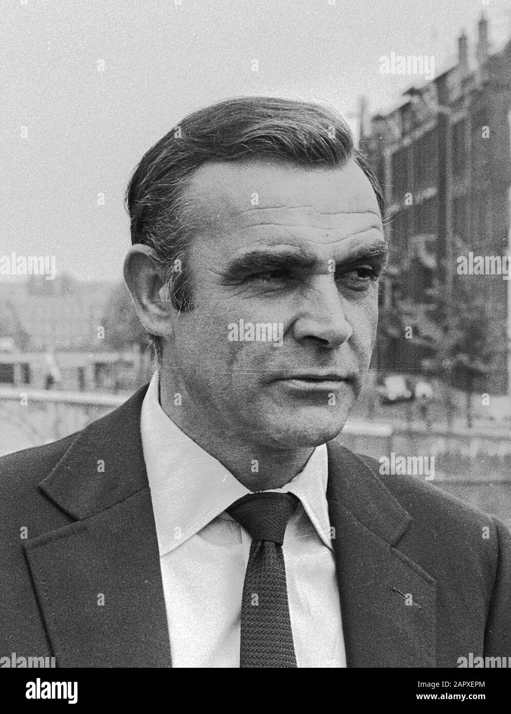Diamonds Are Forever Sean Connery with Gun Vintage L1304B 8x10" Photo Print 