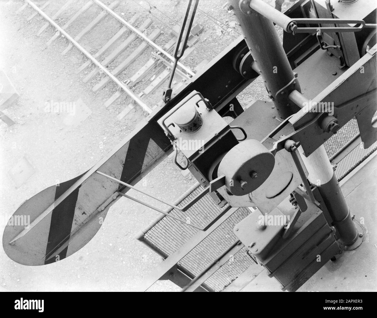 Reportage Nederlandse Spoorwegen Signal with armsignal seen from above ...