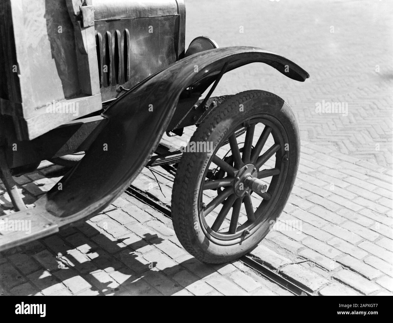 Reportage Noord-Holland  Mudguard of a small Ford truck Date: 1933 Keywords: cars, wheels Stock Photo