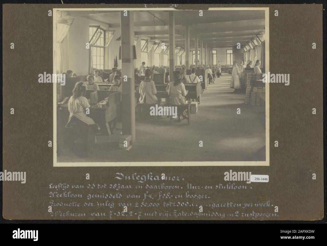 Inlay Room Of The Cigarette Factory Mignot De Block Eindhoven Age From 13 Years To 18 Years And Above Hour And Piecework Weekly Wage Fl 4 To Fl 18 Inlay Room Of The Cigarette Factory Mignot De Block Eindhoven Age From 13 Years To 18 Years And Above Hour And Piecework Weekly Wage Fl 4 To Fl 18