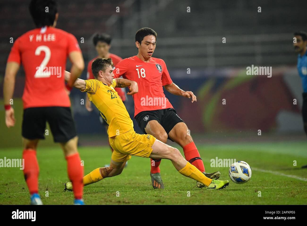 Pathum Thani Thailand 22nd Jan Oh Se Hun Red Of Korea Republic And Connor Metcalfe Of Australia Are Seen In Action During The Afc U 23 Championship Semi Final Match Between Australia And Korea