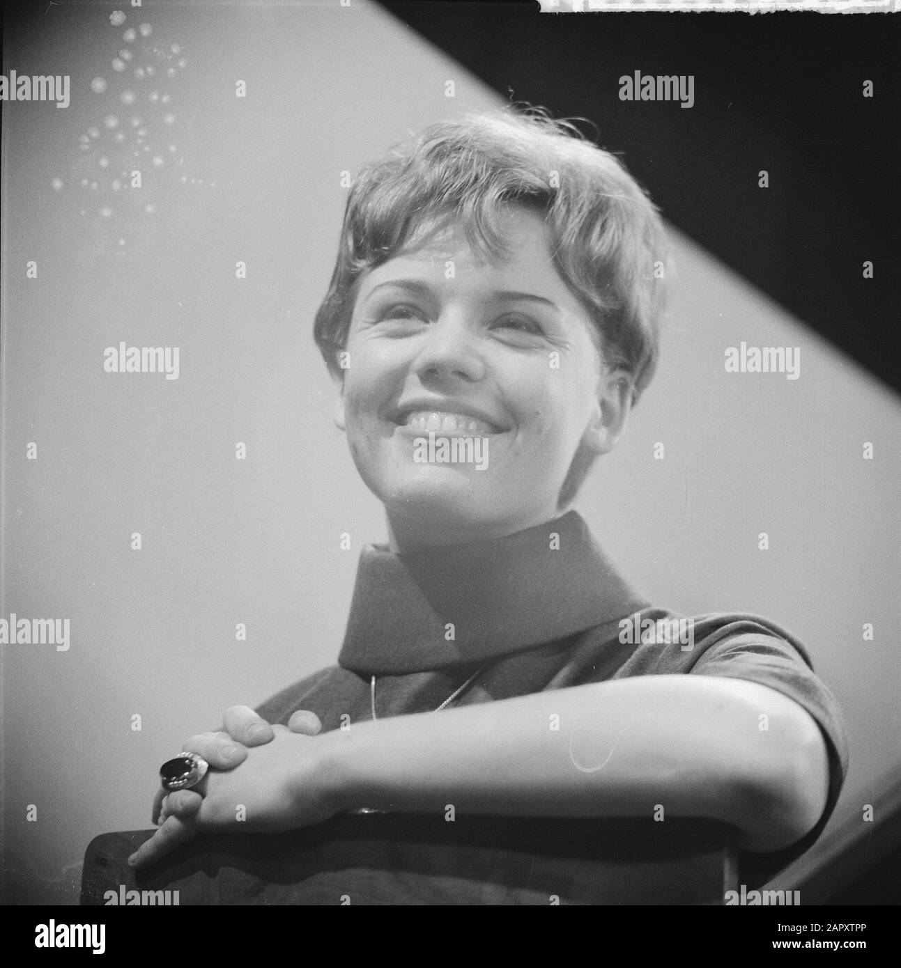 Eurovision Song Contest 1961 Greetje Kauffeld sings What a day the 