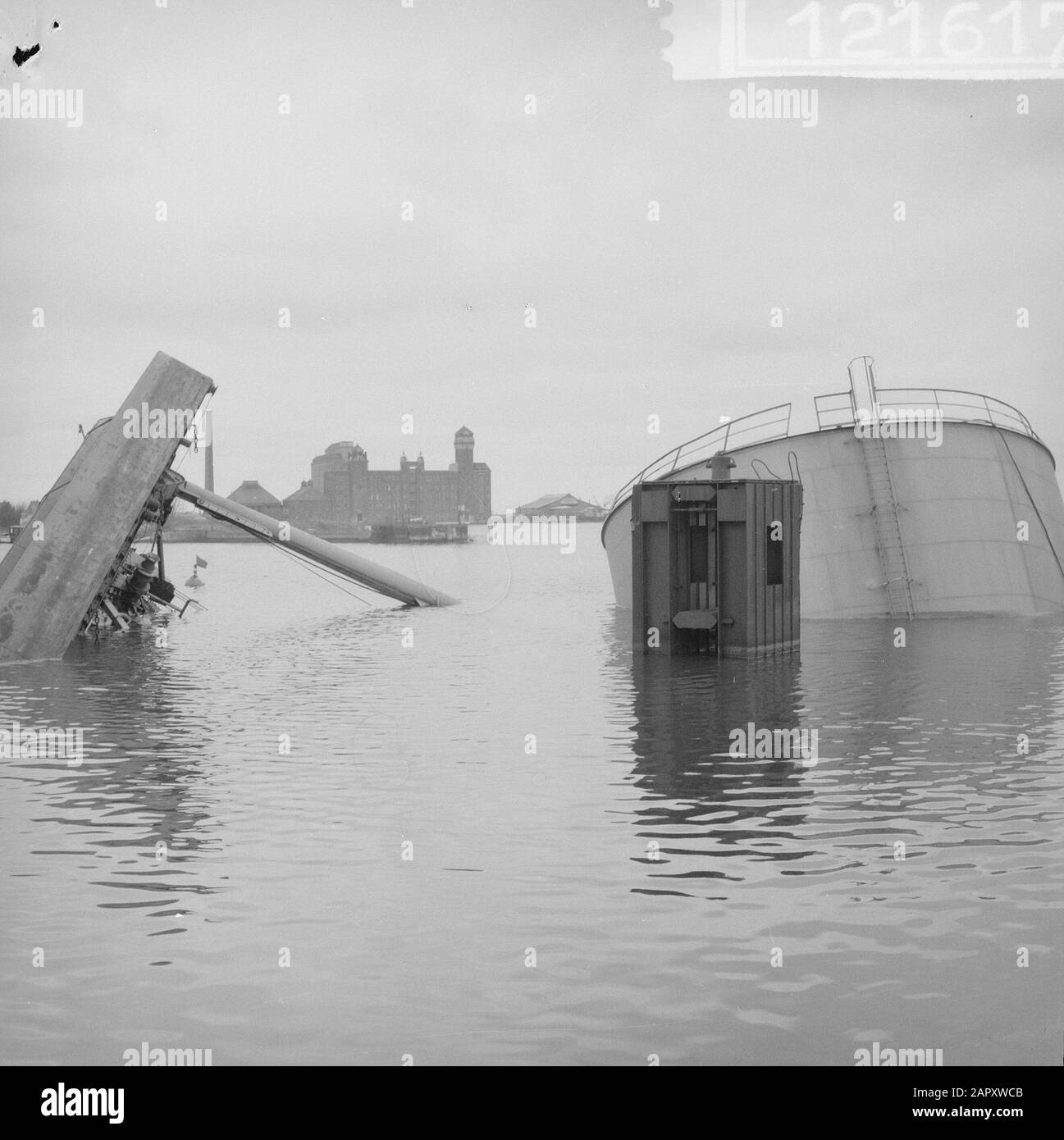 Floating containers Black and White Stock Photos & Images - Alamy