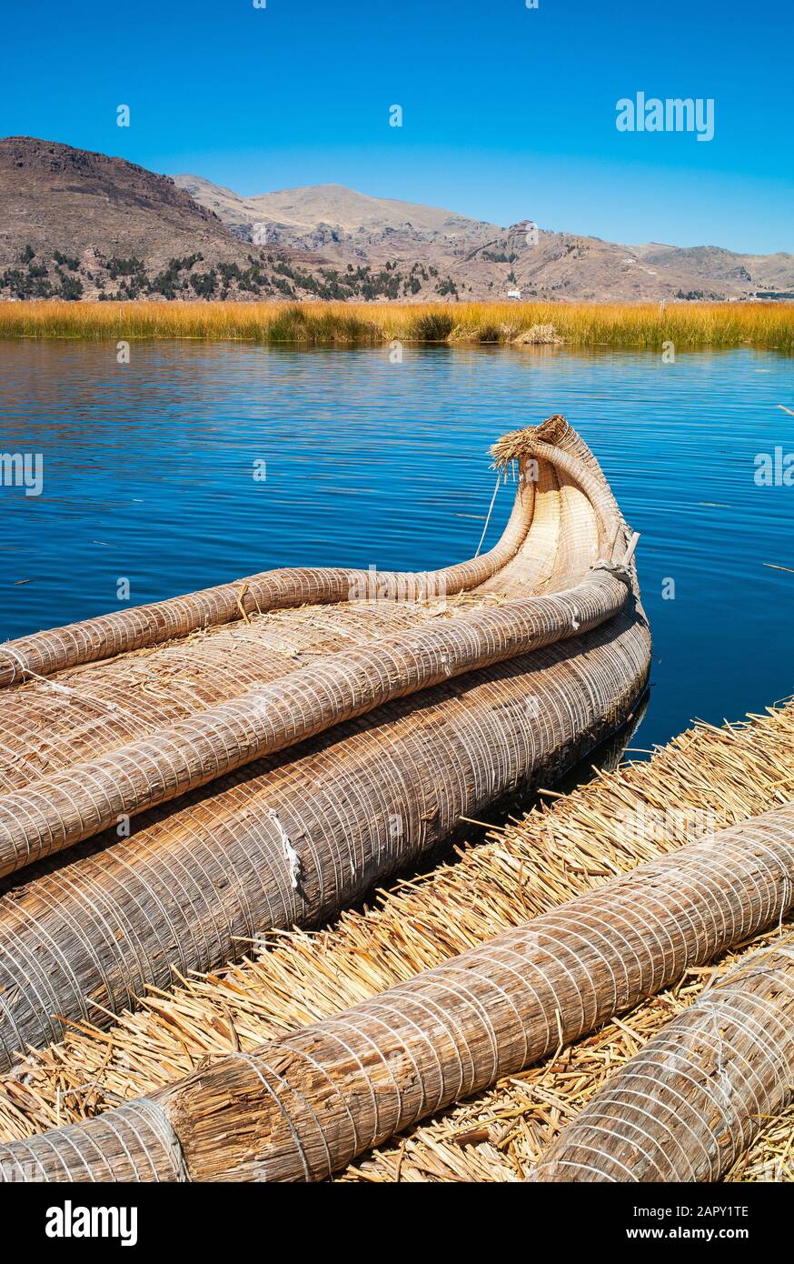 Reed island islands peru hires stock photography and images Alamy