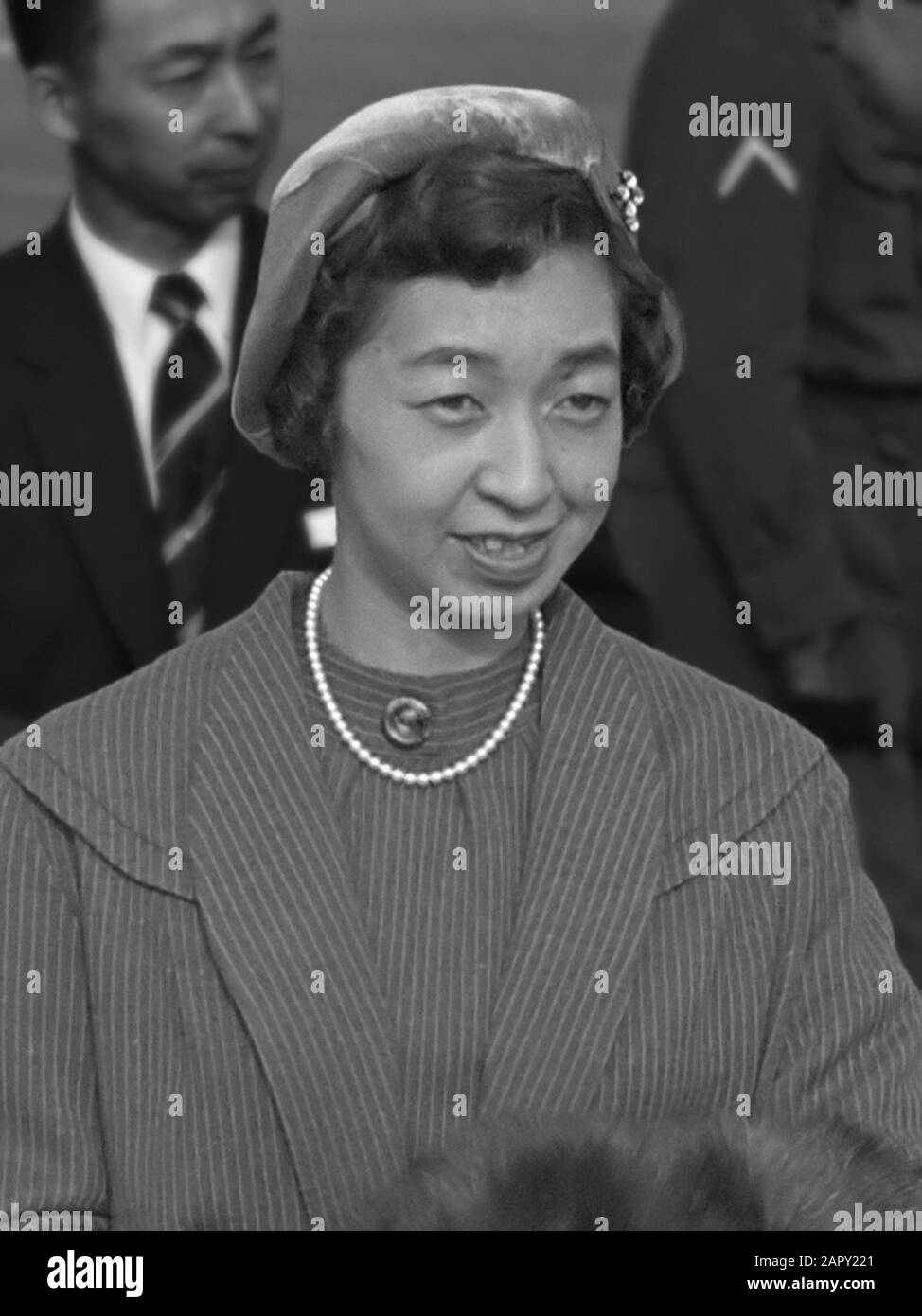 Dochter Keizer van Japan , mevrouw Higa Shikuna op Schiphol 14 oktober