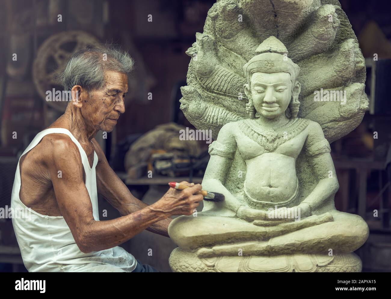 Stone carver, Thailand Stock Photo Alamy