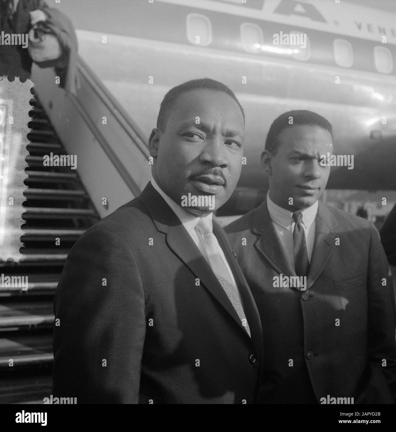 Ds. Martin Luther King at Schiphol Airport, (head) Date: August 15, 1964 Location: Noord-Holland, Schiphol Keywords: arrivals Personal name: ds. Martin Luther King Stock Photo