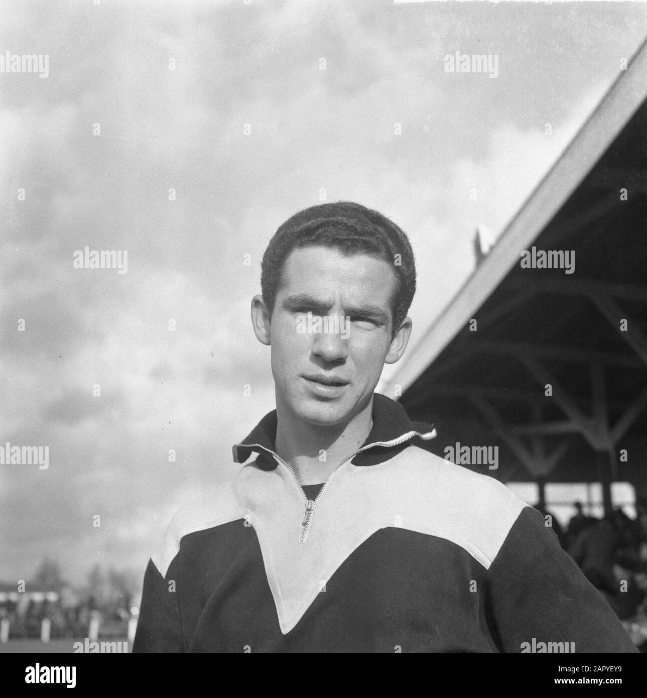 R. A. van de Berg (Velox) head, right back, November 17, 1964, sports,  soccer, The Netherlands, 20th century press agency photo, news to remember,  doc Stock Photo - Alamy