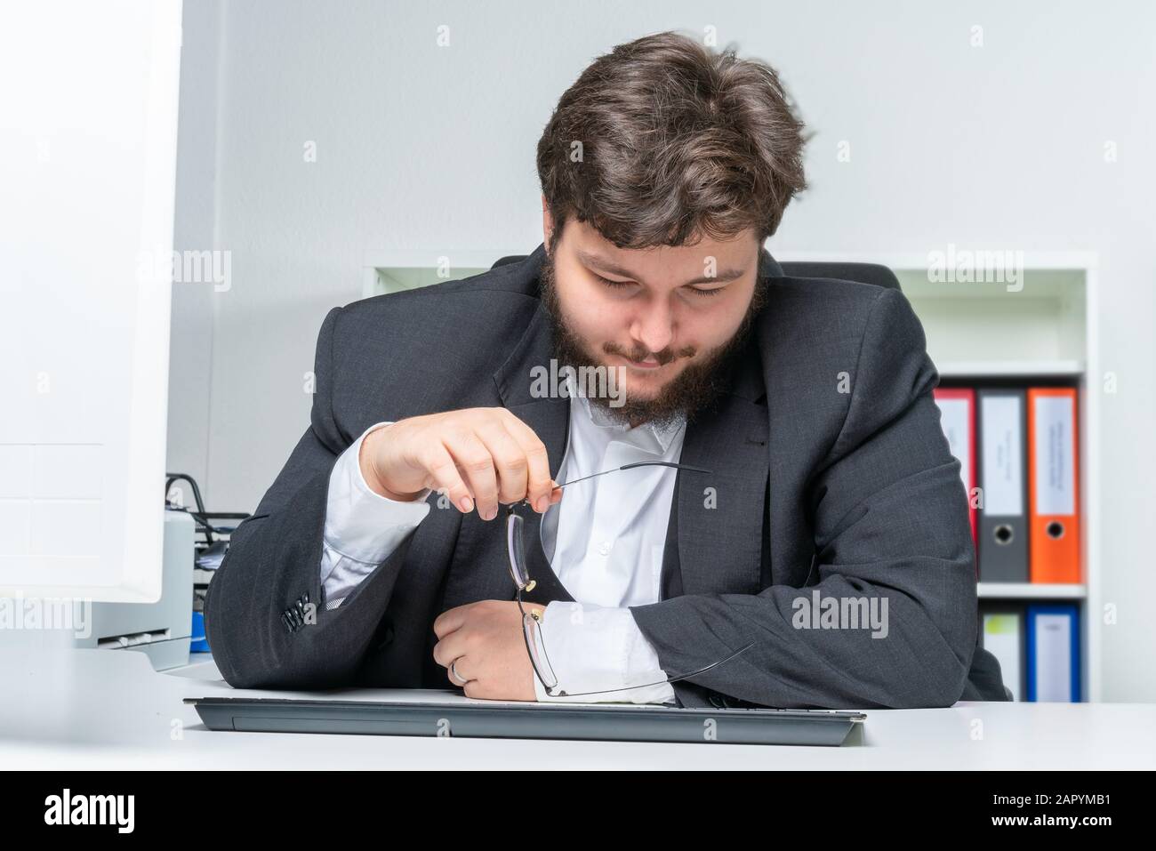 Employee stress desk hi-res stock photography and images - Alamy