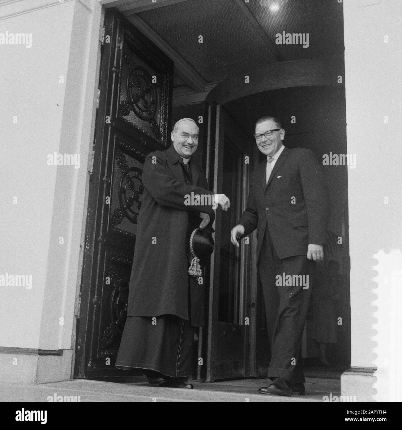 Visit by Monseigneur dr. J.A.E. Dodewaard Date 9 May 1961 Person name
